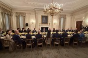 白宫科技领袖晚宴背后：特朗普与硅谷构建新型政商合作模式
